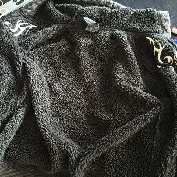 Faded Glory “Affliction” sweatshirt - Picture 4 of 6